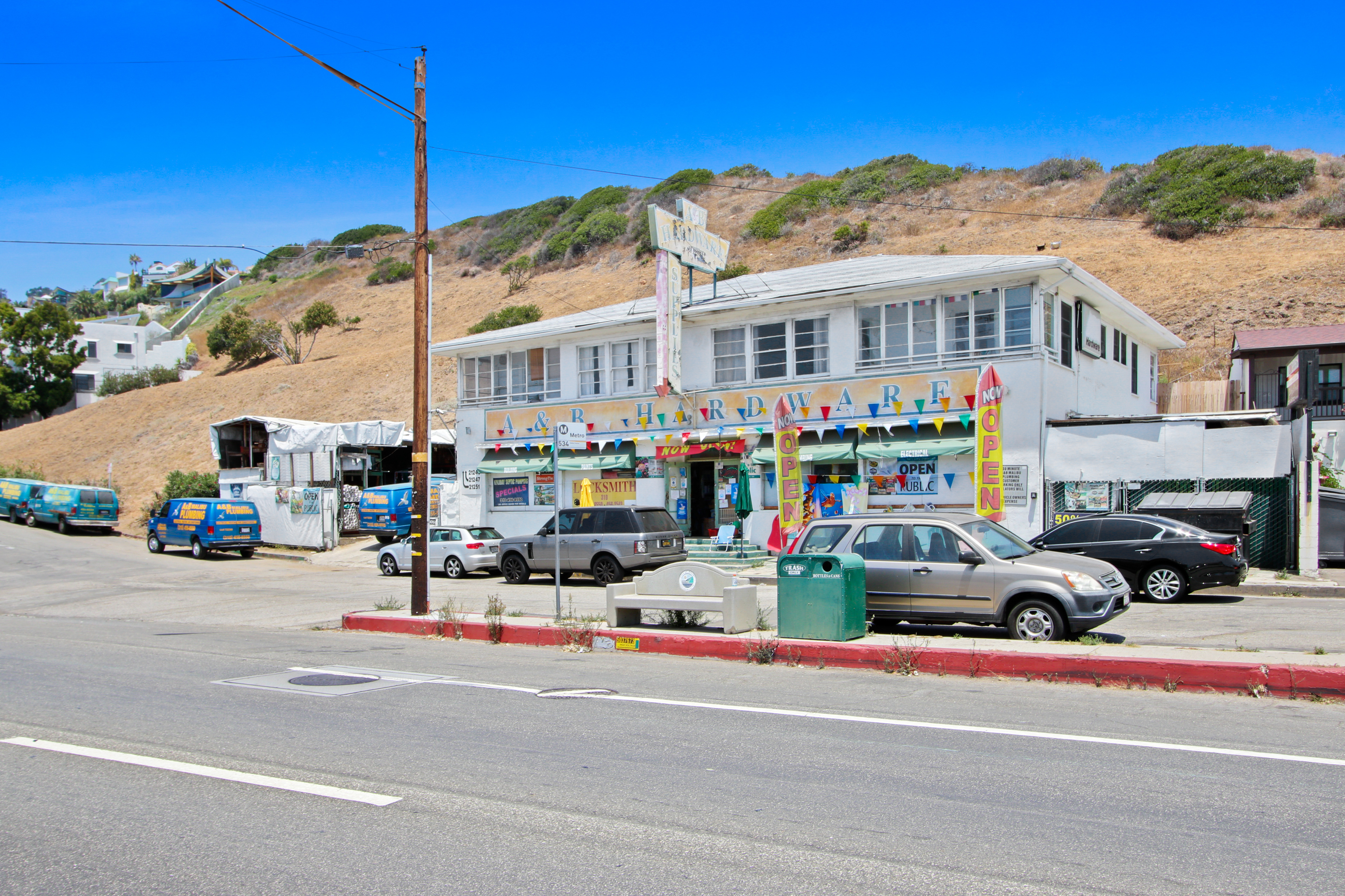 New Listing For Sale – Investor Opportunity – Two story mixed use Commercial Building – All tenants are MTM – Located in the rarely traded Malibu, CA.